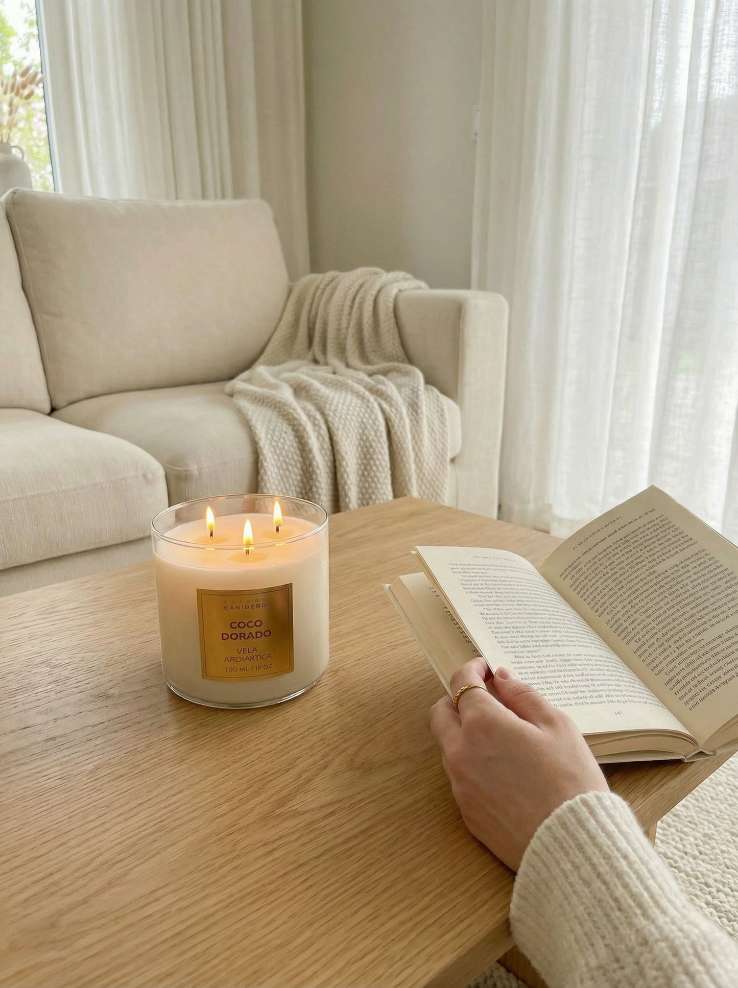 Scented candle with 3 wicks [Coral Island] 15 OZ 